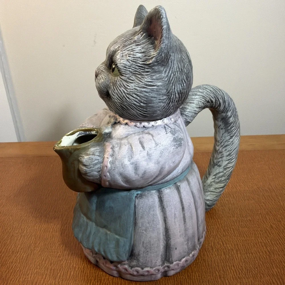 Vtg Mother Cat Ceramic Teapot Hand Painted 8